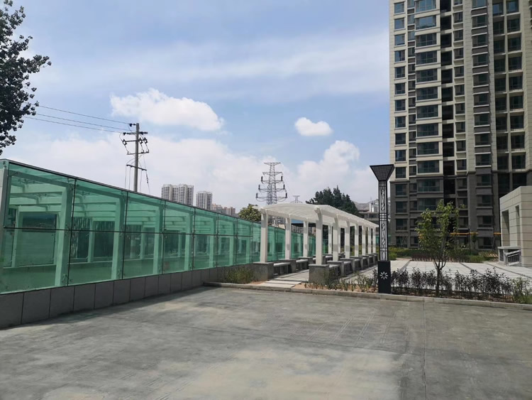 物業(yè)管理是由哪個部門監(jiān)督管理的？