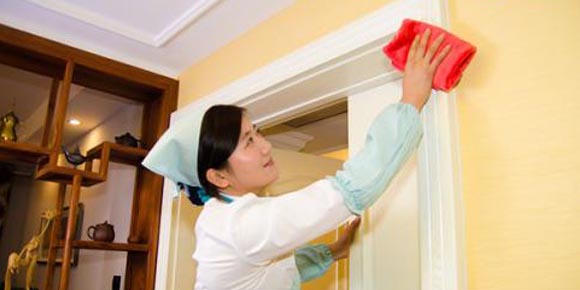 鴻慶物業(yè)、金牌戰(zhàn)隊、服務(wù)至上、品質(zhì)第一