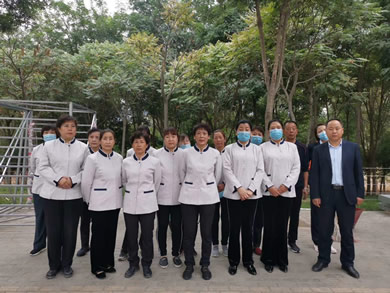 蘭州華潤二十四城物業(yè)保潔，由鴻慶物業(yè)公司承接